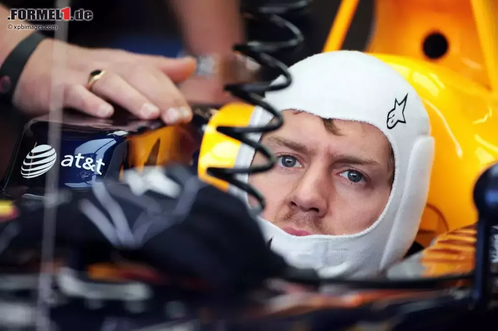 Foto zur News: Sebastian Vettel (Red Bull)