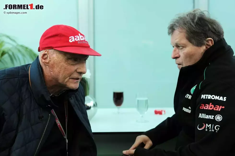 Foto zur News: Niki Lauda und Norbert Haug (Mercedes-Motorsportchef)