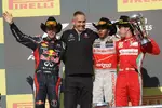 Foto zur News: Lewis Hamilton (McLaren), Sebastian Vettel (Red Bull) und Fernando Alonso (Ferrari)