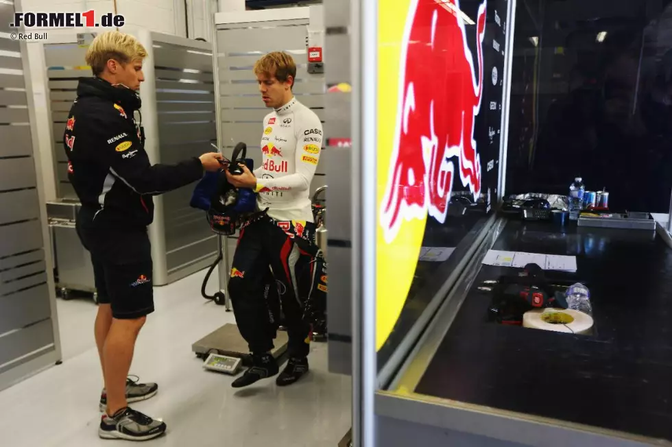 Foto zur News: Sebastian Vettel (Red Bull) und Heikki Huovinen