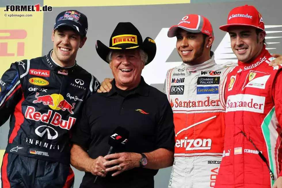 Foto zur News: Sebastian Vettel (Red Bull), Lewis Hamilton (McLaren) und Fernando Alonso (Ferrari)