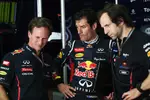 Foto zur News: Mark Webber (Red Bull) und Christian Horner (Red-Bull-Teamchef)