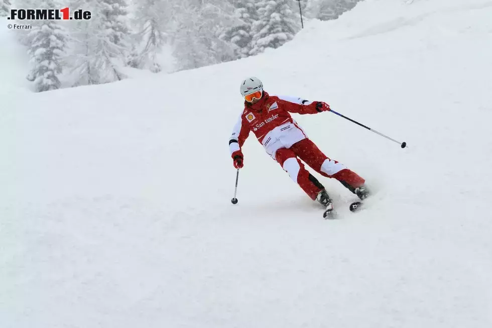 Foto zur News: Felipe Massa (Ferrari) beim Skifahren in Madonna di Campiglio