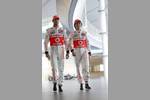 Foto zur News: Jenson Button (McLaren) und Sergio Perez (McLaren)