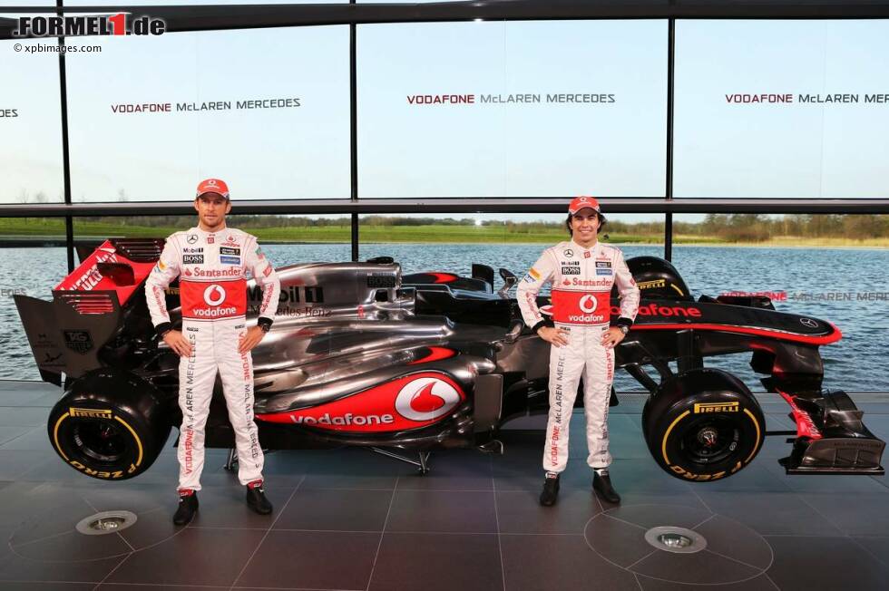 Foto zur News: Jenson Button (McLaren) und Sergio Perez (McLaren)