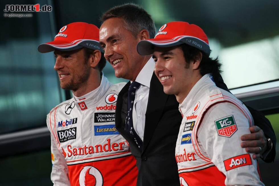 Foto zur News: Jenson Button (McLaren), Martin Whitmarsh und Sergio Perez (McLaren)