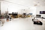 Gallerie: Red-Bull-Fabrik in Milton Keynes: Hier wird an der Fahrwerksdynamik gearbeitet