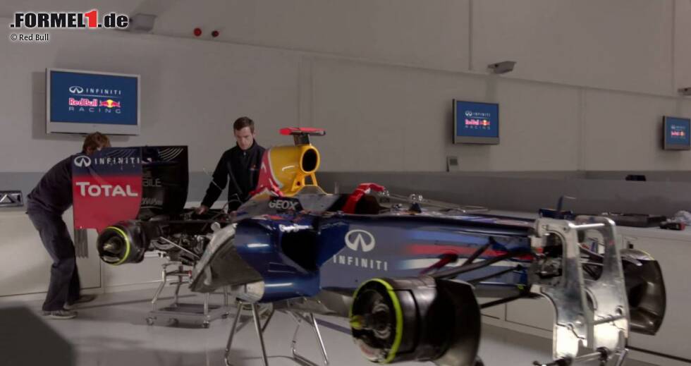 Foto zur News: Präsentation des Red-Bull-Renault RB9