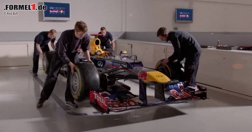 Foto zur News: Präsentation des Red-Bull-Renault RB9