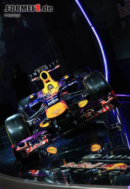 Foto zur News: Präsentation des Red-Bull-Renault RB9