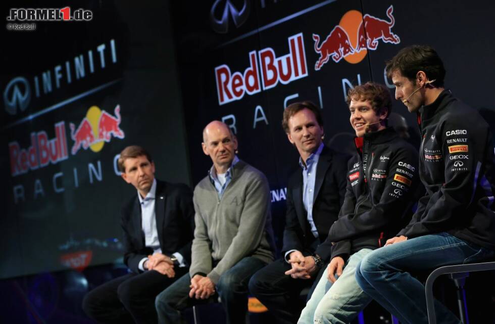 Foto zur News: Adrian Newey, Christian Horner, Mark Webber (Red Bull) und Sebastian Vettel (Red Bull)