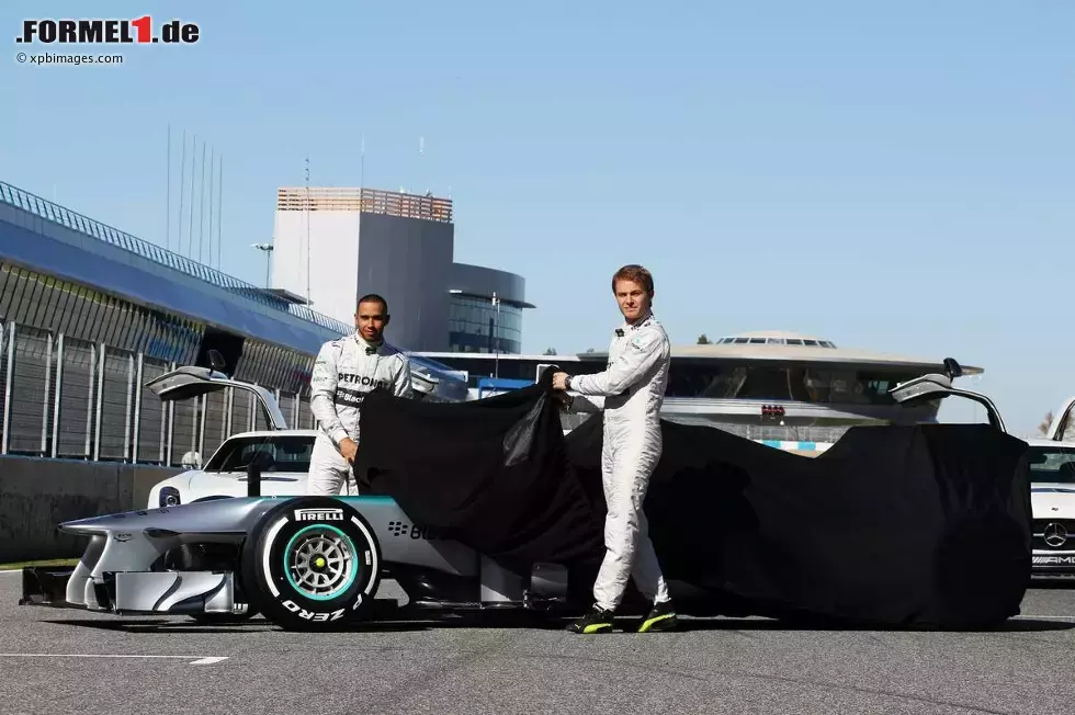 Foto zur News: Lewis Hamilton (Mercedes) und Nico Rosberg (Mercedes)