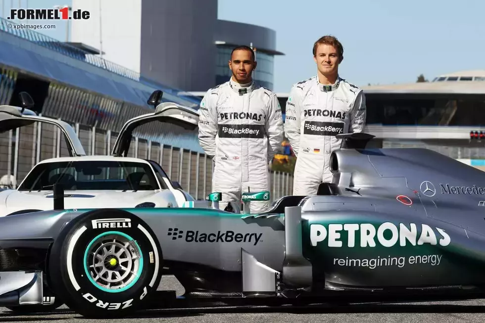 Foto zur News: Lewis Hamilton (Mercedes) und Nico Rosberg (Mercedes)