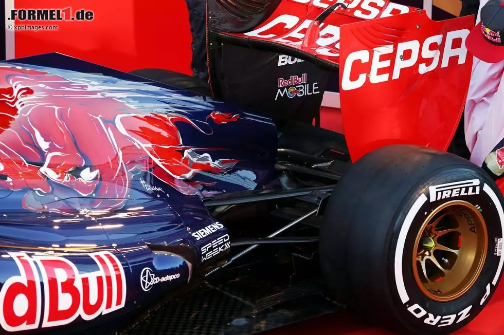 Foto zur News: Präsentation des Toro-Rosso-Ferrari STR8