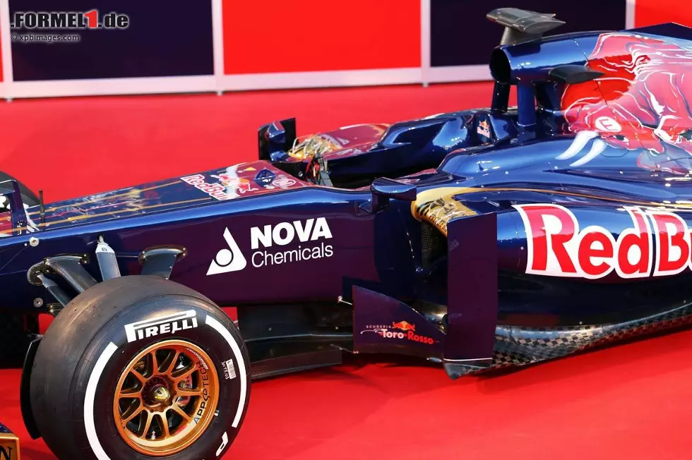 Foto zur News: Präsentation des Toro-Rosso-Ferrari STR8