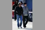 Foto zur News: Sergio Perez (McLaren) und Adrian Fernandez