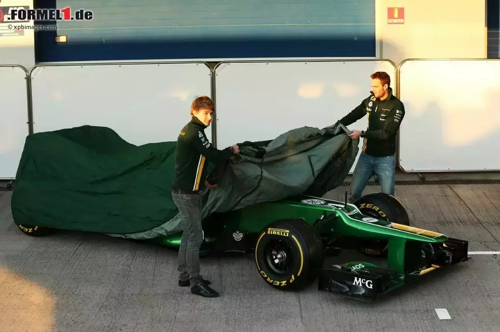 Foto zur News: Charles Pic (Caterham) und Giedo van der Garde (Caterham)