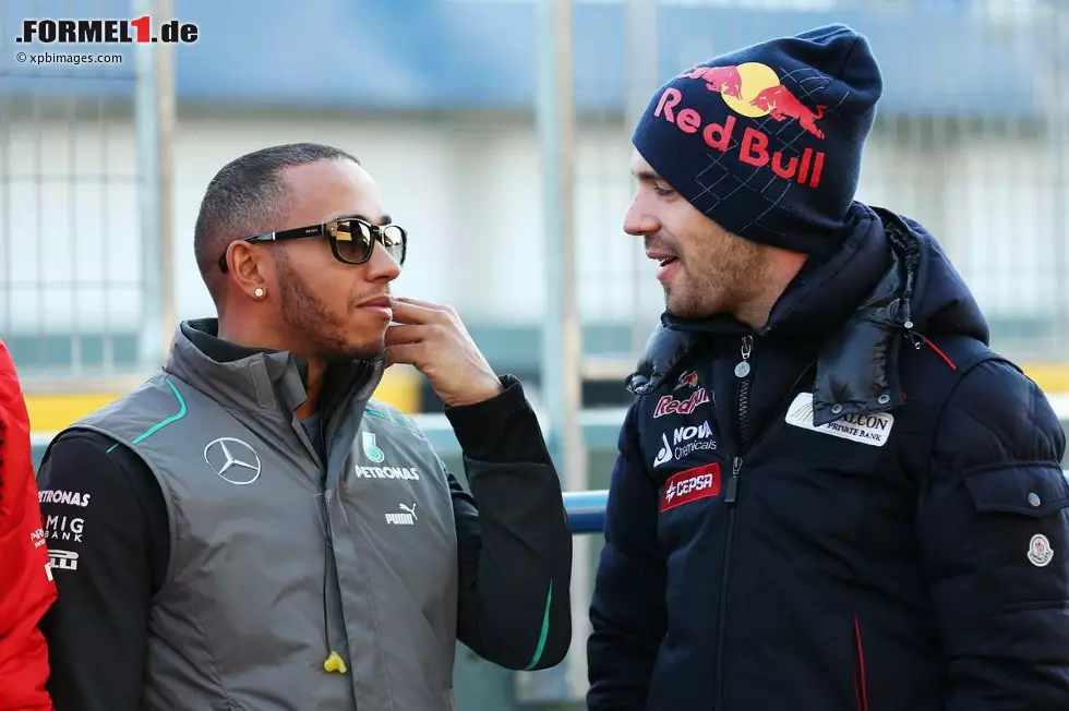 Foto zur News: Lewis Hamilton (Mercedes) und Jean-Eric Vergne (Toro Rosso)