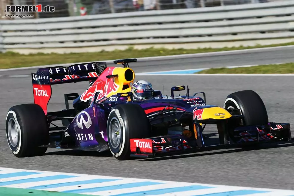 Foto zur News: Sebastian Vettel (Red Bull)