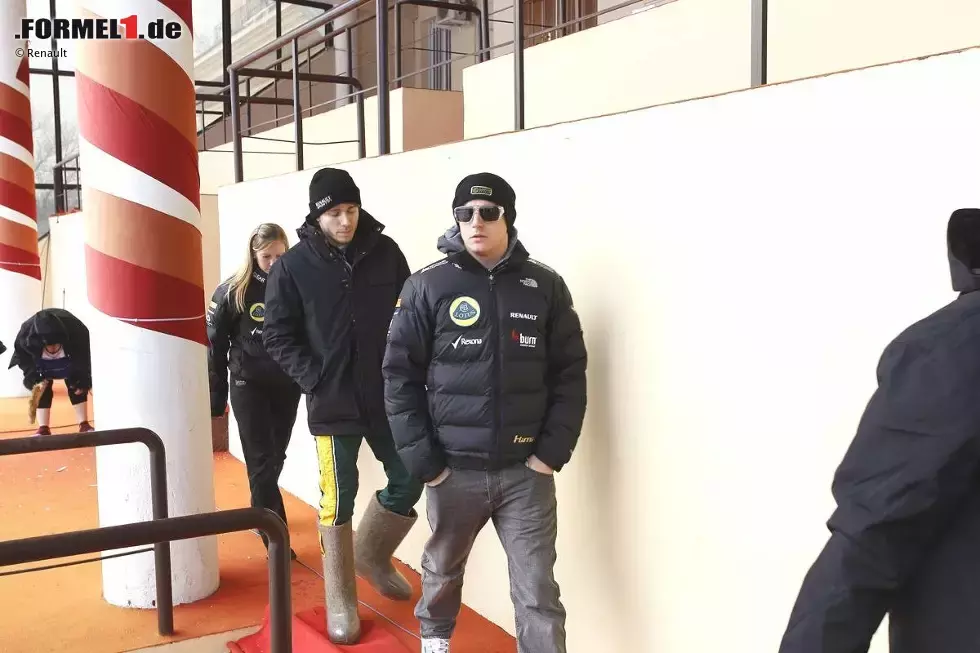 Foto zur News: Kimi Räikkönen und Charles Pic treffen in Moskau ein