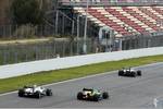Gallerie: Esteban Gutierrez (Sauber), Charles Pic (Caterham) und Lewis Hamilton (Mercedes)