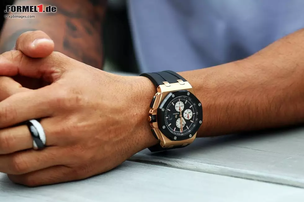 Foto zur News: Lewis Hamiltons Armbanduhr (Mercedes)