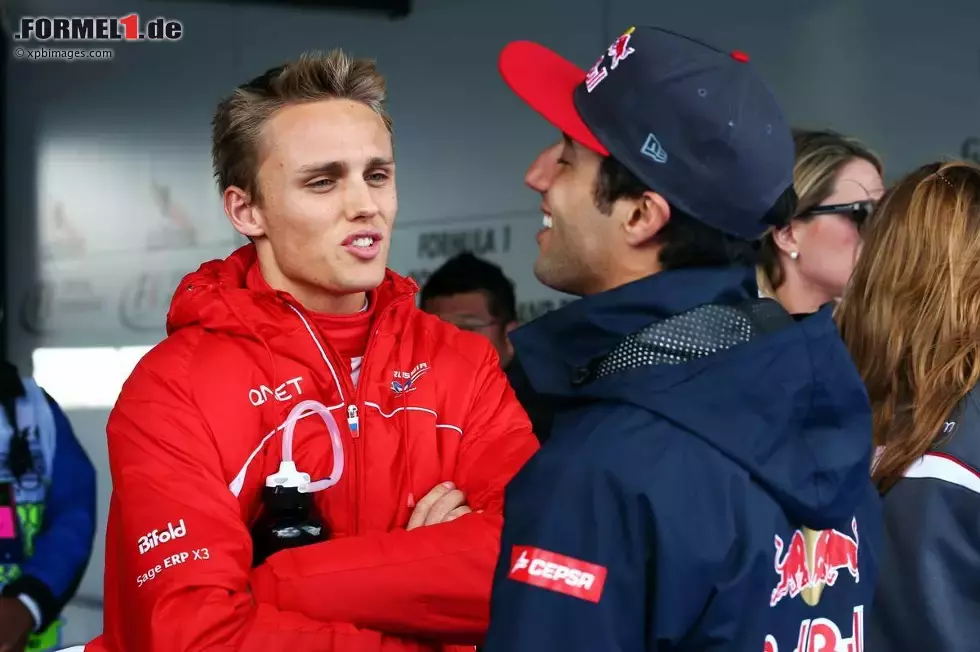 Foto zur News: Max Chilton (Marussia) und Daniel Ricciardo (Toro Rosso)