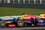 Foto zur News: Sebastian Vettel (Red Bull) und Mark Webber (Red Bull)