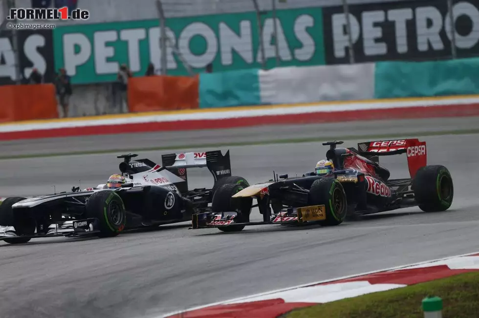 Foto zur News: Pastor Maldonado (Williams) und Jean-Eric Vergne (Toro Rosso)