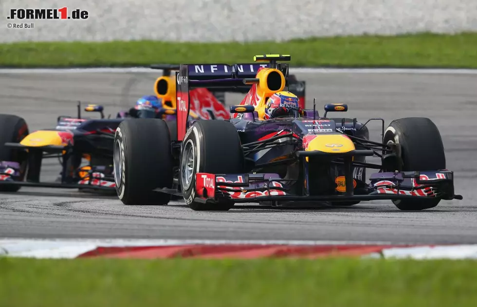 Foto zur News: Mark Webber (Red Bull) und Sebastian Vettel (Red Bull)