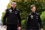 Foto zur News: Eric Boullier und Romain Grosjean (Lotus)