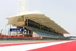 Foto zur News: Haupttribüne am Bahrain International Circuit