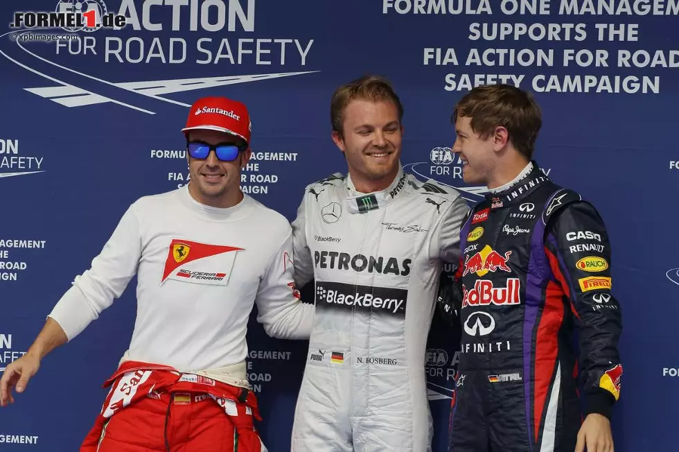 Foto zur News: Fernando Alonso (Ferrari), Nico Rosberg (Mercedes) und Sebastian Vettel (Red Bull)