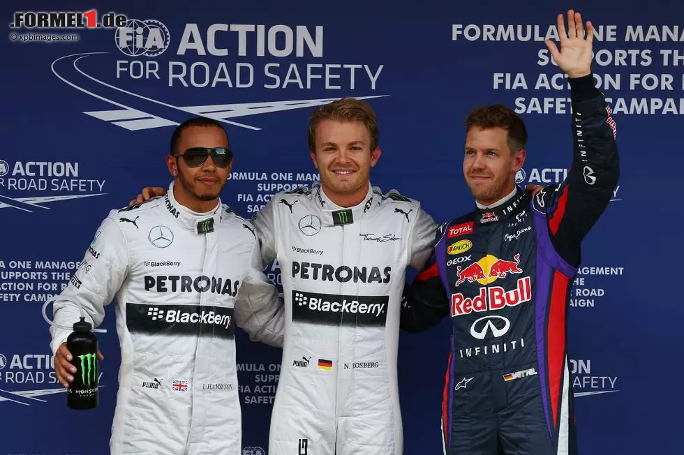 Foto zur News: Nico Rosberg (Mercedes), Lewis Hamilton (Mercedes) und Sebastian Vettel (Red Bull)