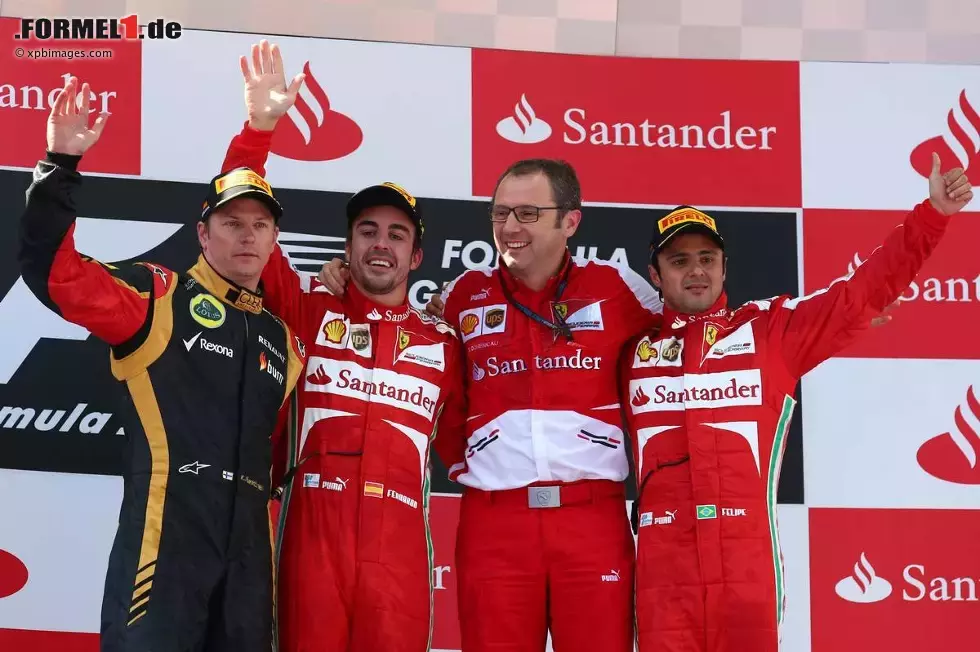 Foto zur News: Fernando Alonso (Ferrari), Kimi Räikkönen (Lotus), Felipe Massa (Ferrari) und Stefano Domenicali