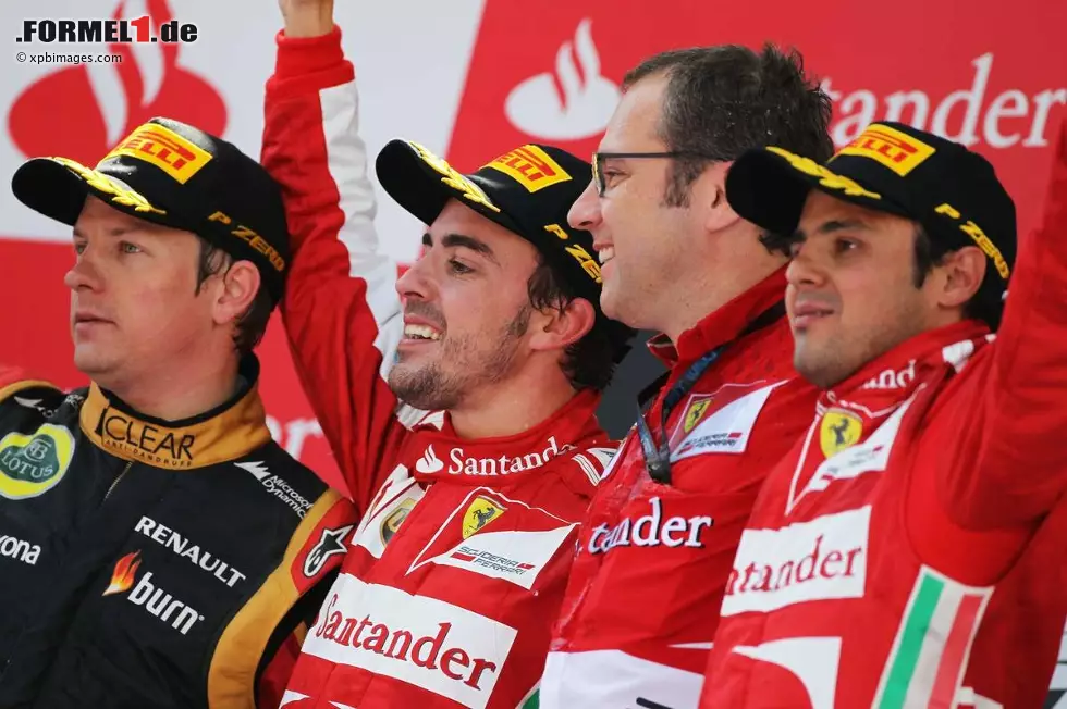 Foto zur News: Fernando Alonso (Ferrari), Stefano Domenicali, Felipe Massa (Ferrari) und Kimi Räikkönen (Lotus)