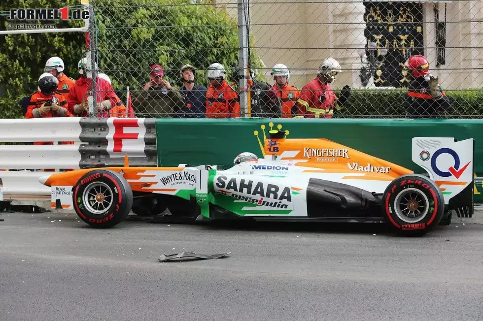 Foto zur News: Auch Adrian Sutil (Force India) knallte in die Streckenbegrenzung.