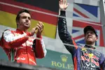 Foto zur News: Sebastian Vettel (Red Bull) und Fernando Alonso (Ferrari)