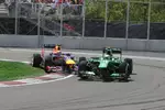 Foto zur News: Mark Webber (Red Bull) und Giedo van der Garde (Caterham)