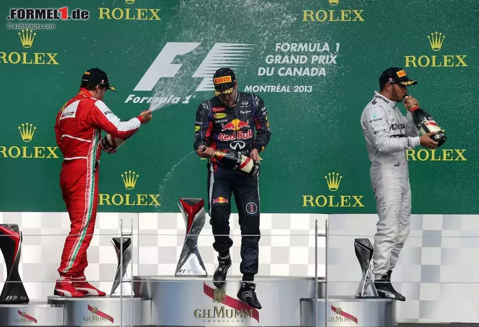 Foto zur News: Fernando Alonso (Ferrari), Sebastian Vettel (Red Bull) und Lewis Hamilton (Mercedes)