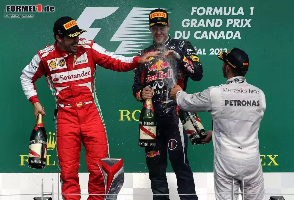 Foto zur News: Fernando Alonso (Ferrari), Sebastian Vettel (Red Bull) und Lewis Hamilton (Mercedes)