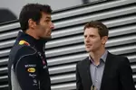 Foto zur News: Mark Webber (Red Bull) und Anthony Davidson (Toyota)