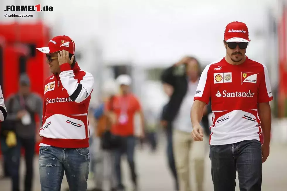 Foto zur News: Felipe Massa (Ferrari) und Fernando Alonso (Ferrari)