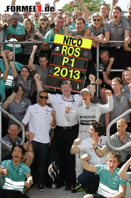 Foto zur News: Lewis Hamilton, Ross Brawn und Nico Rosberg (Mercedes)