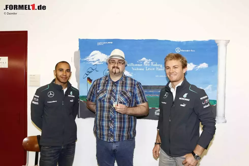 Foto zur News: Lewis Hamilton und Nico Rosberg (Mercedes)