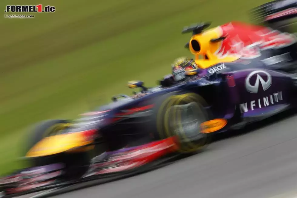 Foto zur News: Sebastian Vettel (Red Bull) am Freitag am Nürburgring