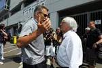 Foto zur News: Mario Theissen und Bernie Ecclestone