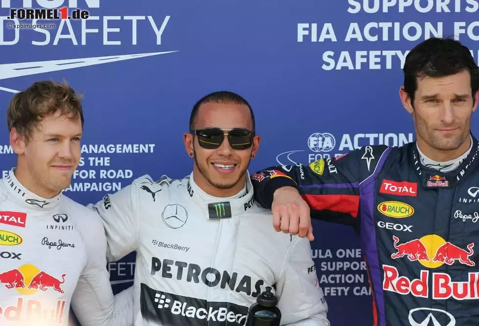 Foto zur News: Sebastian Vettel (Red Bull), Lewis Hamilton (Mercedes) und Mark Webber (Red Bull)