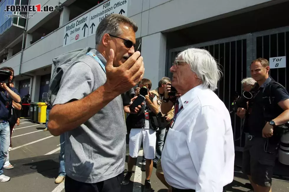 Foto zur News: Mario Theissen und Bernie Ecclestone