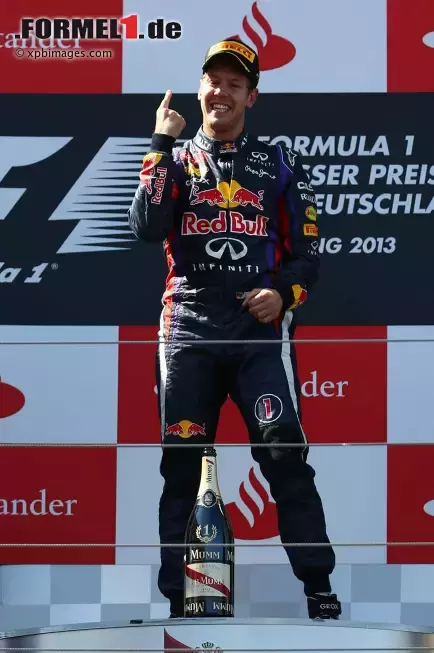 Foto zur News: Sebastian Vettel (Red Bull)